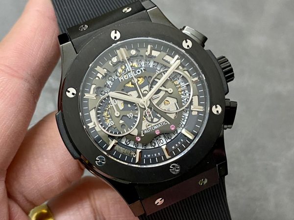 Hublot Classic Fusion 525.CM.0170.RX 45MM Replica Watch(gold) - Image 5