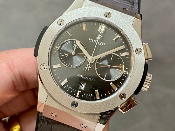 Hublot Classic Fusion 521.NX.7071.LR 45MM Mens(black) - Image 4