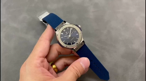 Hublot Classic Fusion 565.NX.1171.RX Lady 38 MM - Image 2