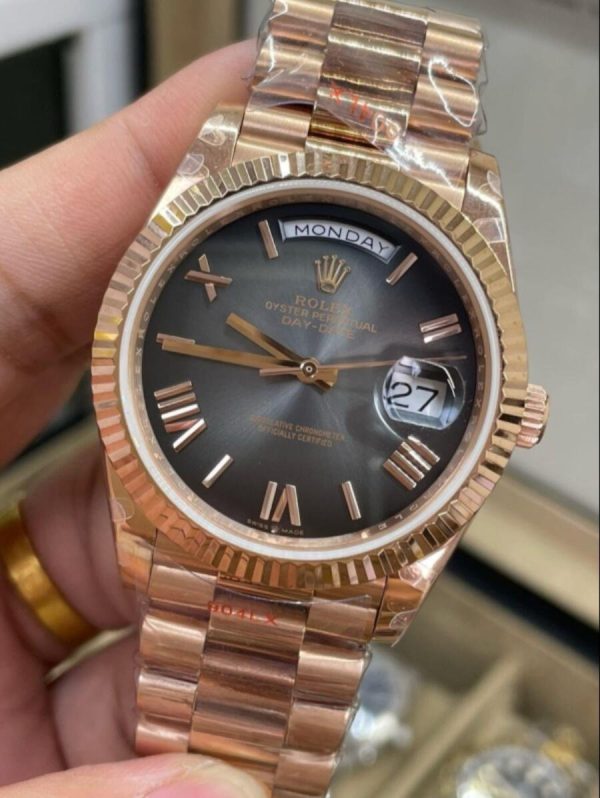 Rolex Day Date in 18 ct Everose Gold M228235 0055 40mm - Image 4