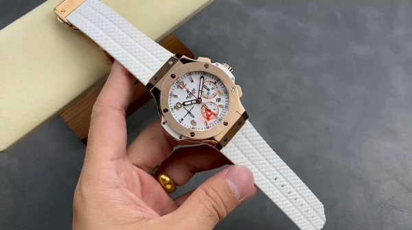 Hublot Big Bang 301.PE.230.RW 44mm Mens Replica Watch - Image 2