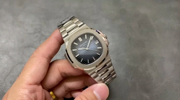 Replica Patek Philippe Nautilus 5711 1A Black Dial 40mm Mens Watch - Image 2
