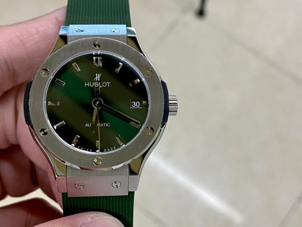 Hublot Classic Fusion 565.NX.1171.RX 38 mm Lady(green)