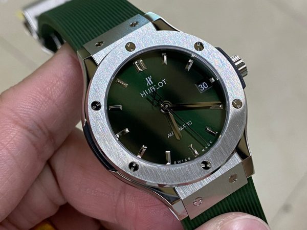 Hublot Classic Fusion 565.NX.1171.RX 38 mm Lady(green) - Image 2