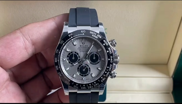 Rolex Daytona 116519 Black Dial Black Rubber strap 40mm Mens Replica Watch - Image 2