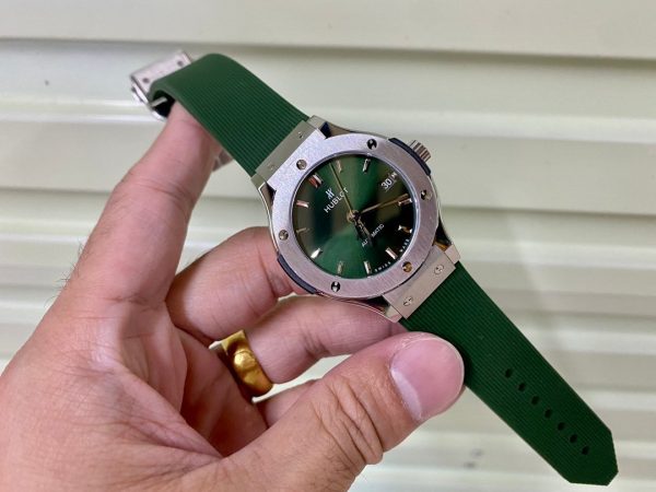Hublot Classic Fusion 565.NX.1171.RX 38 mm Lady(green) - Image 4