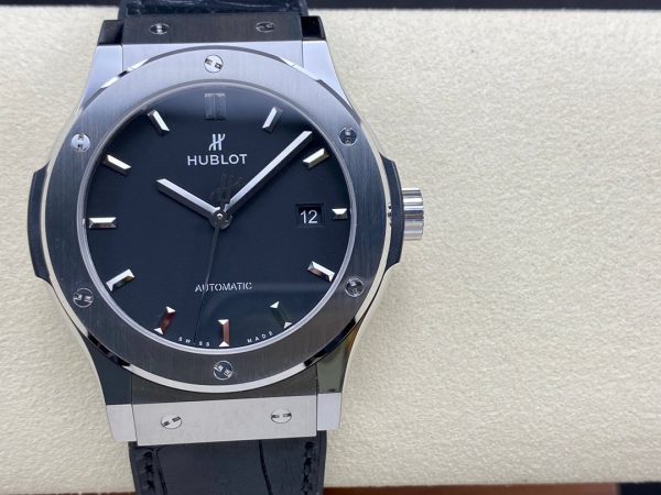 542.NX.1171.LR Hublot Classic Fusion Automatic Black(42mm) - Image 3