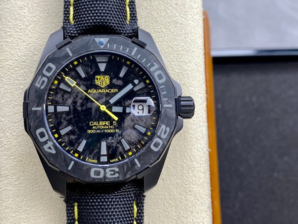 Tag Heuer Aquaracer Carbon Dial WBD218B.FC6446 41mm - Image 3