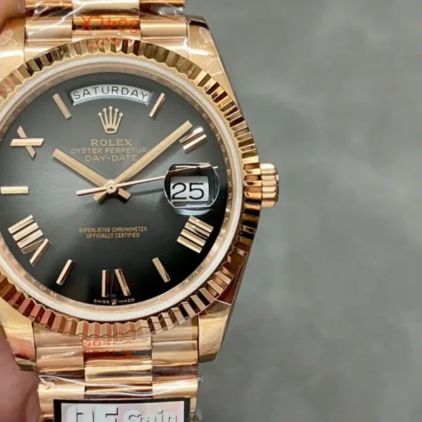 Rolex Day Date in 18 ct Everose Gold M228235 0055 40mm - Image 3