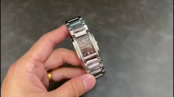 Patek Philippe Twenty-4 4910 1200A 010 Ladies Quartz 25x30mm - Image 2
