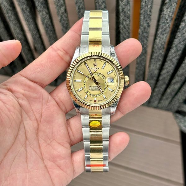 Rolex Sky Dweller Champagne Dial Yellow Gold 336933 42mm - Image 4