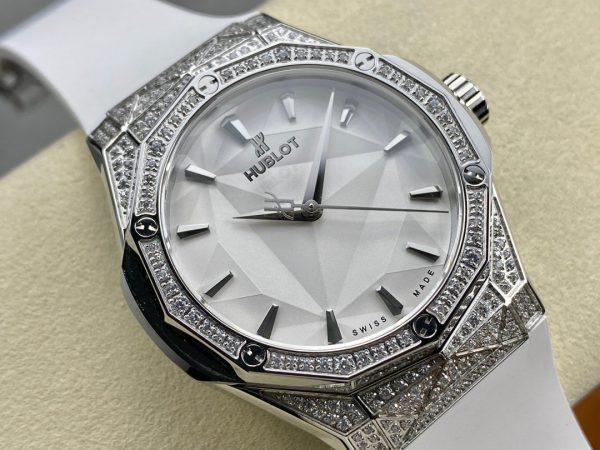 Hublot Classic Fusion 550.NS.2200.RW.1604.ORL20 40mm - Image 4