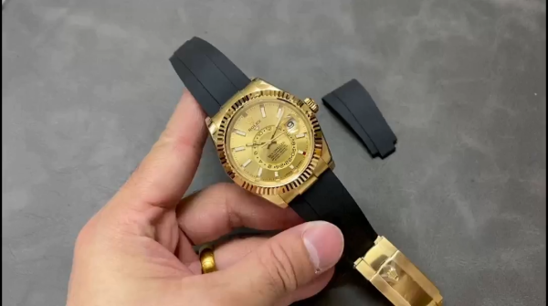 Rolex Sky Dweller 326238 42MM - Image 2