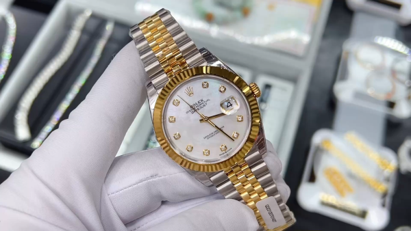 Rolex Datejust 179173 White MOP Dial Fluted Bezel 26MM Lady Replica Watch - Image 2