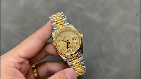 Rolex Datejust 126233 Champagne Jubilee Dial Fluted Bezel 36MM Unisex Replica Watch - Image 2