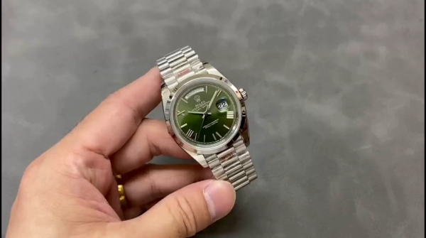 Rolex Day Date 228236 Green - Image 2