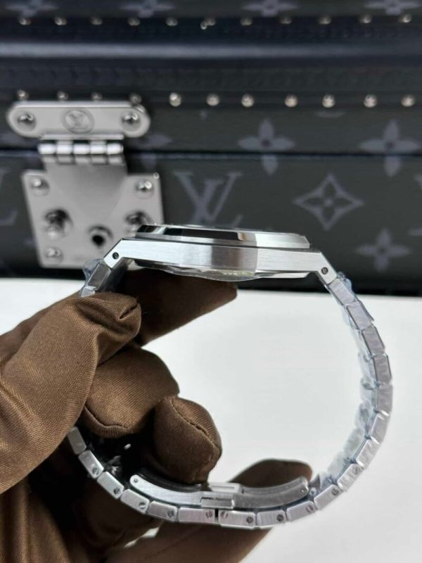 Audemars Piguet Royal Oak 15400ST Black Dial Best Replica APS Factory 41mm - Image 8