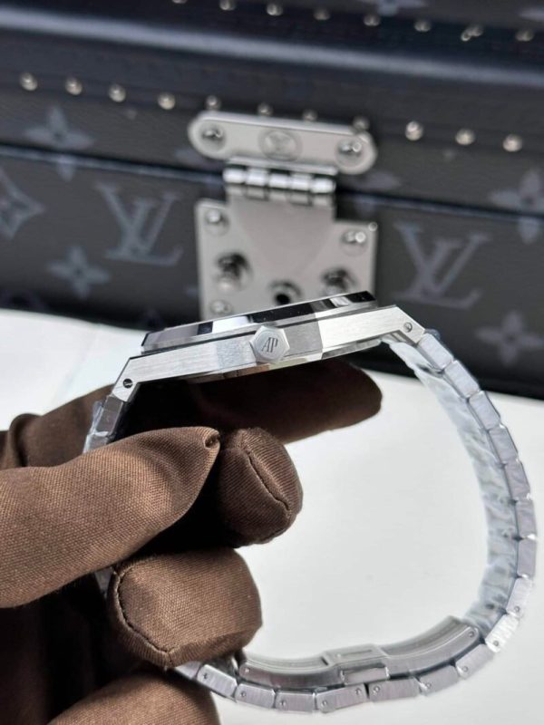 Audemars Piguet Royal Oak 15400ST White Dial Steel Best Replica APS Factory 41mm - Image 6