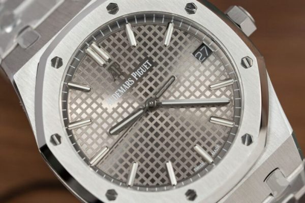 Audemars Piguet Royal Oak 15500ST Grey Dial Top Quality Replica 41mm - Image 3