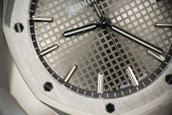 Audemars Piguet Royal Oak 15500ST Grey Dial Top Quality Replica 41mm - Image 7