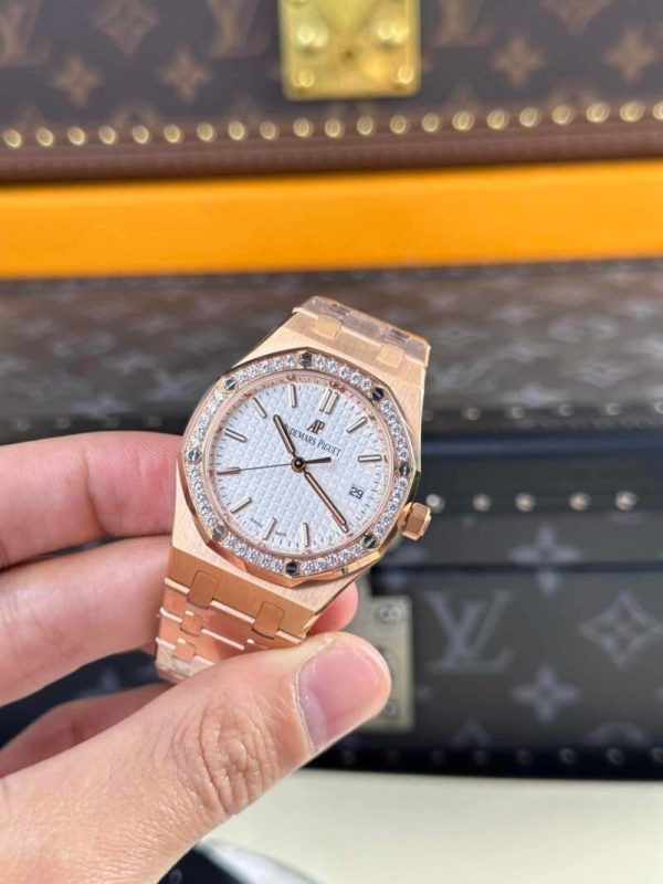 Audemars Piguet Royal Oak 77351OR Rose Gold White Dial Diamond Bezel Replica 34m - Image 2
