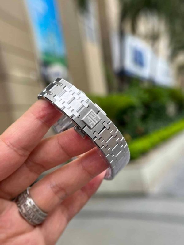 Audemars Piguet Royal Oak 77351ST Blue Dial Diamond Bezel Replica 34mm - Image 7