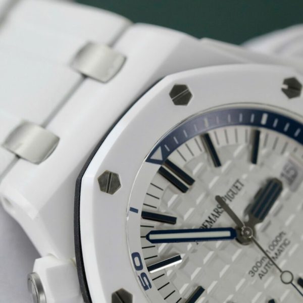 Audemars Piguet Royal Oak Offshore Diver 15707CB White Dial White Ceramic Rubber Best Replica APSF 42mm - Image 4