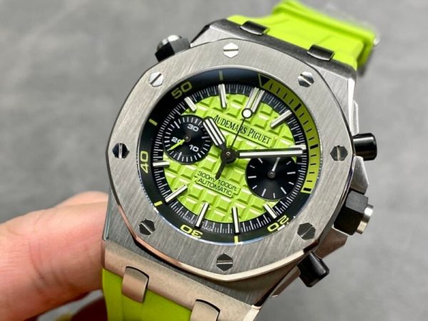 Audemars Piguet Royal Oak Offshore Diver Chronograph 26703ST Green Dial Rubber Best Replica JHF 42mm - Image 3