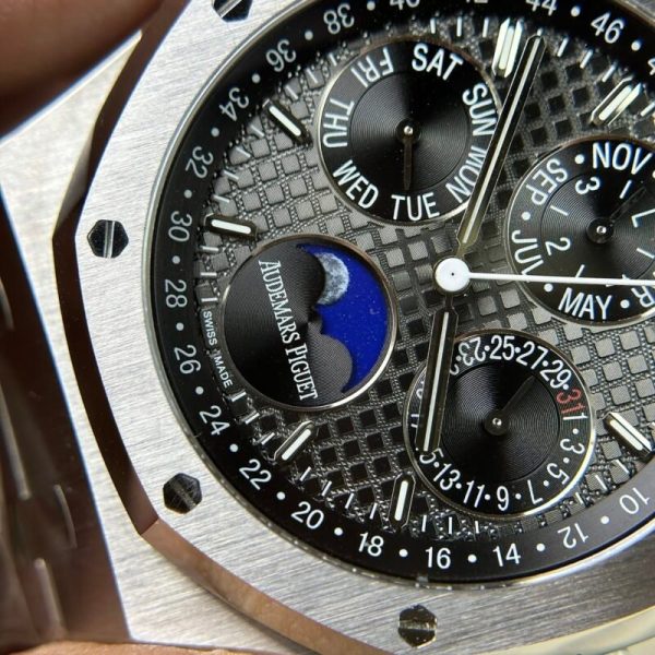 Audemars Piguet Royal Oak Perpetual Calendar 26574ST Black Dial Replica 41mm - Image 4