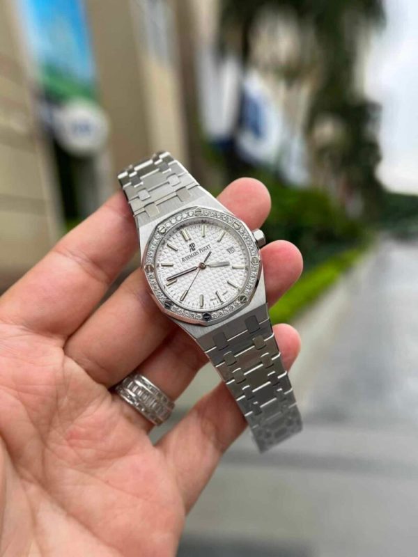 Audemars Piguet Royal Oak Lady White Dial Diamond Bezel Replica 34mm - Image 3