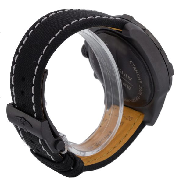 Avenger Chronograph 45 Night Mission
V13317 - Image 2
