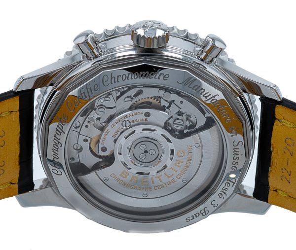 Navitimer B01 Chronograph 43
AB0121 - Image 3