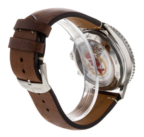 Navitimer B01 Chronograph 43
AB0121 - Image 2