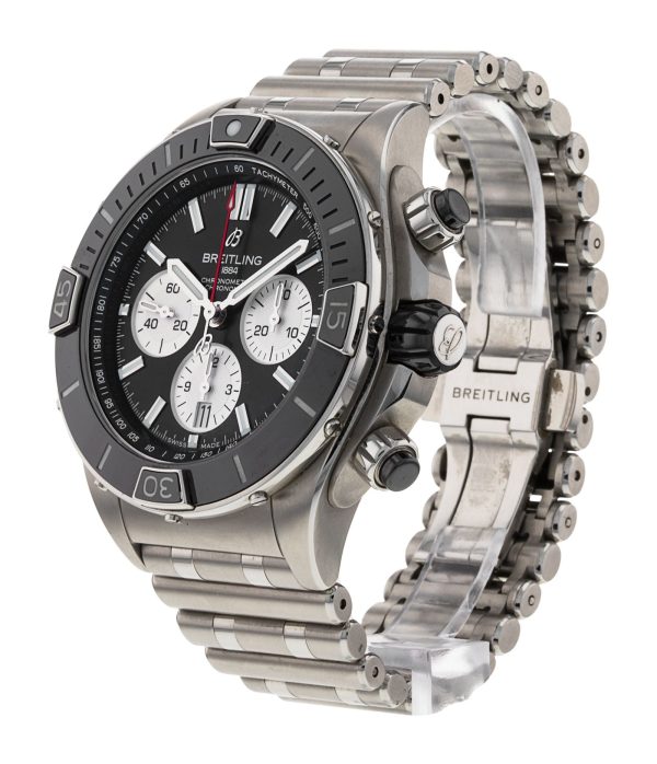 Super Chronomat B01 44
AB0136