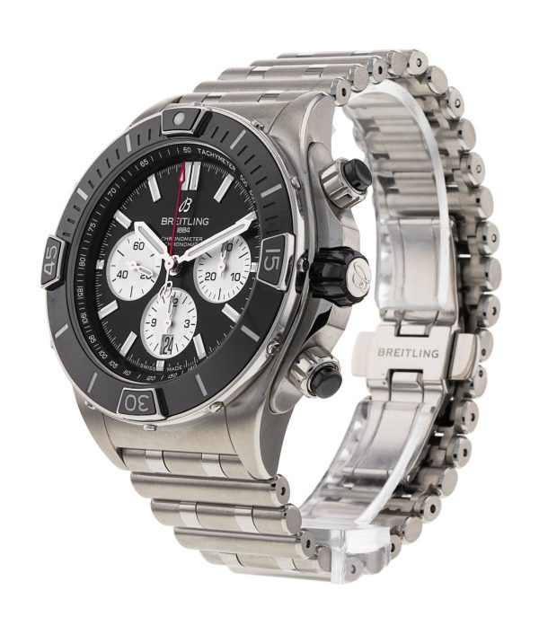 Super Chronomat B01 44
AB0136