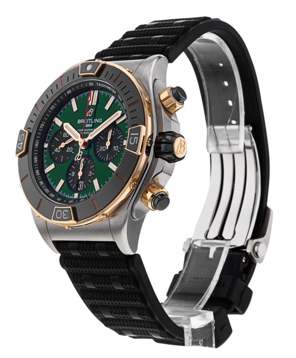 Super Chronomat B01 44
UB0136