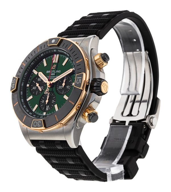 Super Chronomat B01 44
UB0136
