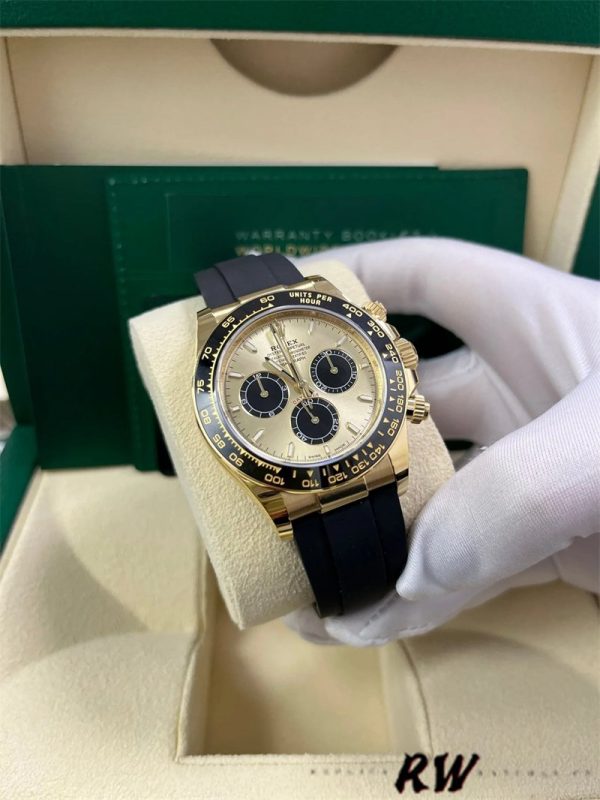 Replica Rolex Cosmograph Daytona 126518LN - Image 4