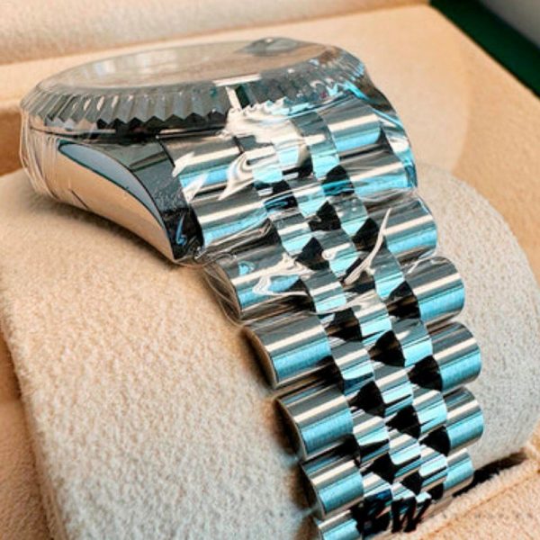 Rolex Sky-Dweller 326934 Fluted Bezel Blue Dial 42MM Replica Watch - Image 4