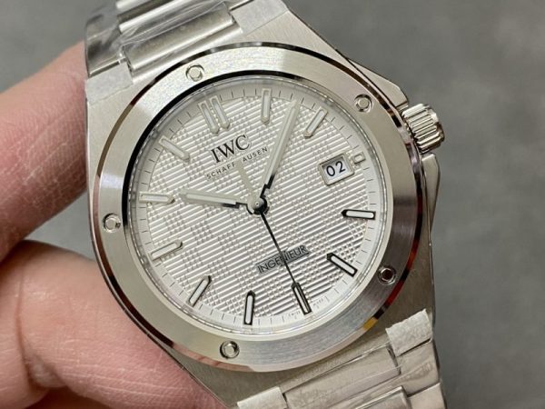 IWC Ingenieur Automatic IW328902 White Dial Best Replica V7 Factory 40mm - Image 2