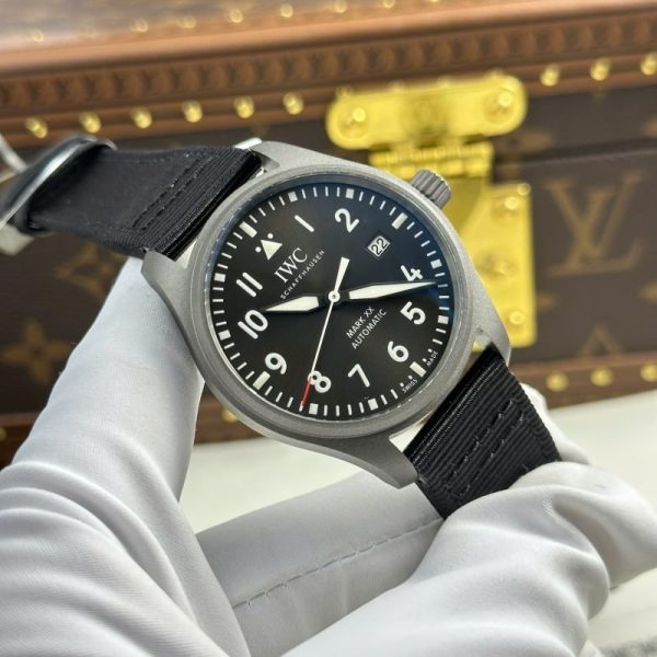 IWC Pilot??s Watch Mark XX Patrouille Suisse IW328209 Titanium Grey Dial Best Replica V7 Factory 41mm - Image 4