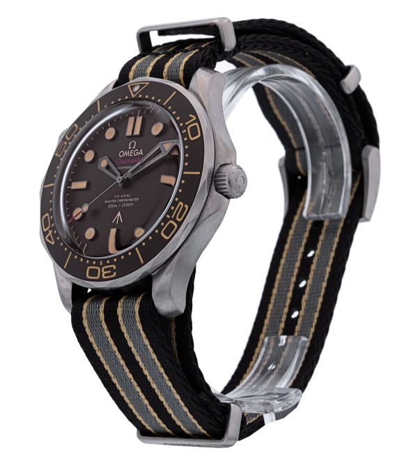 Seamaster Diver 300m – James Bond Edition
210.92.42.20.01.001