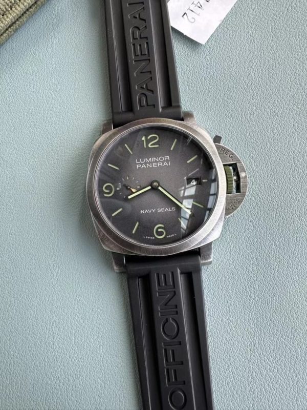 Panerai Luminor Marina Navy Seals PAM01412 Grey Dial Rubber Strap Best Replica VSF 44mm - Image 2