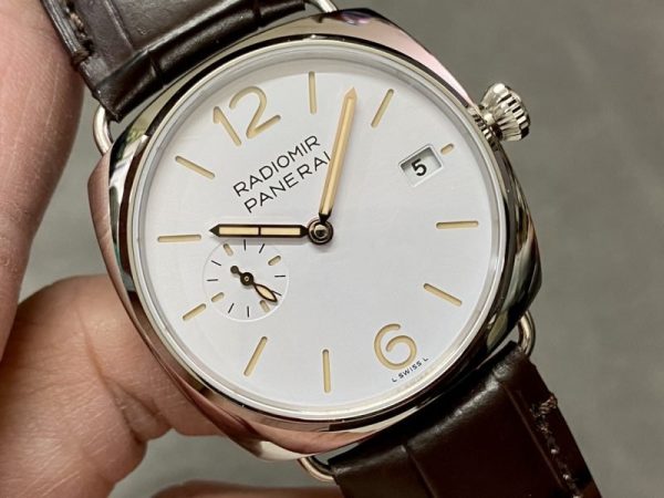 Panerai Radiomir Quaranta PAM 1292 White Dial Leather Strap 1:1 Best Replica VSF 40mm - Image 2