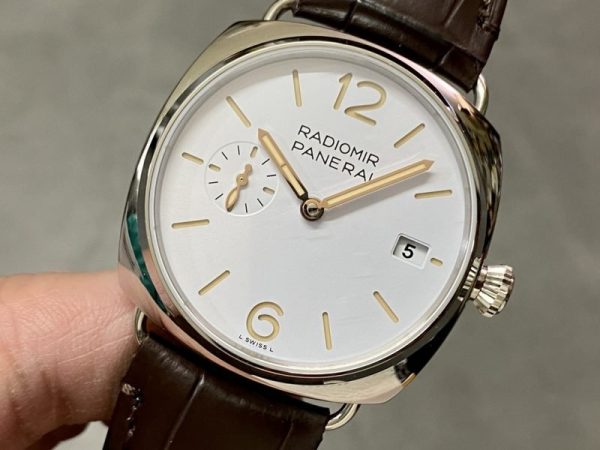 Panerai Radiomir Quaranta PAM 1292 White Dial Leather Strap 1:1 Best Replica VSF 40mm - Image 3