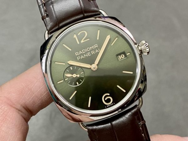 Panerai Radiomir Quaranta PAM1386 Green Dial Leather Strap 1:1 Best Replica VSF 40mm - Image 2
