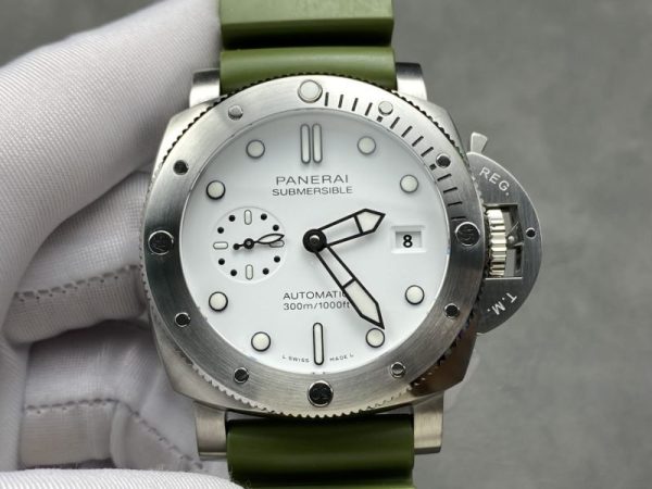 Panerai Submersible Quarantaquattro Bianco PAM1226 White Dial Green Rubber Strap 1:1 Best Replica VSF 44mm