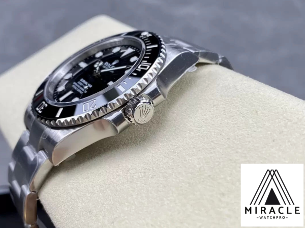 ROLEX-SUBMARINER DATE-ref.m124060-0001-Elite Clone-41mm-Replica Watch - Image 12