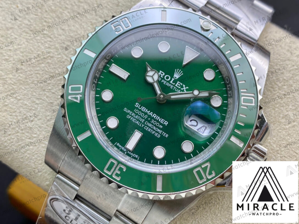 ROLEX-SUBMARINER-ref.116610LV-0002-Elite Clone-40mm-Replica Watch - Image 9