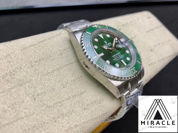 ROLEX-SUBMARINER-ref.116610LV-0002-Elite Clone-40mm-Replica Watch - Image 12